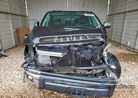 2017 Toyota Tundra Crewmax Limited из США, поврежденный, VIN 5TFHY5F12HX626841